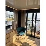 Premium Houseboat Blue Lagoon