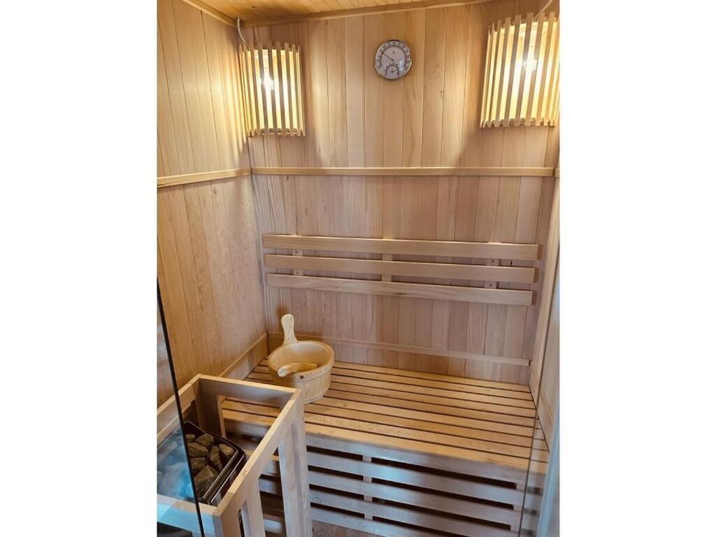 Botel Premium Houseboat Blue Lagoon *